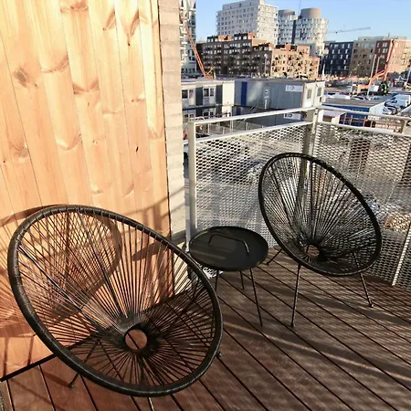 Fantastic 3-bed Wbalcony In North Harbour Копенгаген